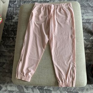 NWOT Albion Fit blush Jetsetters